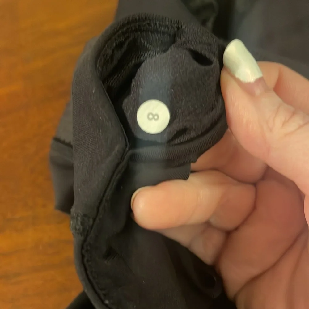 Lululemon Black Capri Mesh Criss Cross Leggings. Size 8.